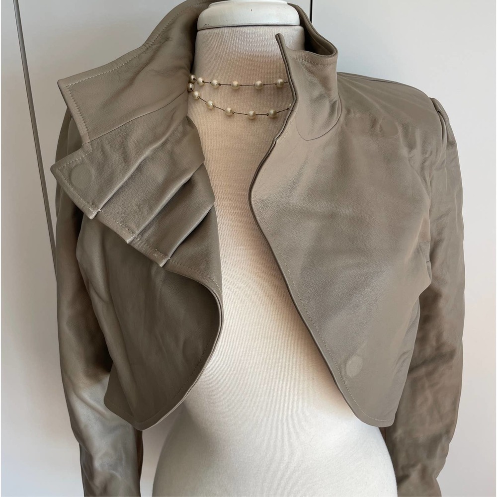 TJ Collection Jacket - Picture 2 of 8